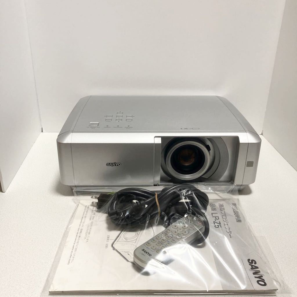 美品 SANYO プロジェクター XGA 品番LP-XK3010 - 映像機器