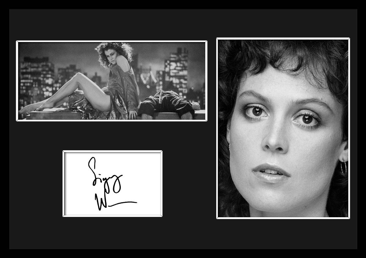 10 вид!Sigourney Weaver/siga колено * we балка / автограф принт & сертификат имеется рама /BW/ монохромный / дисплей (9-3W)