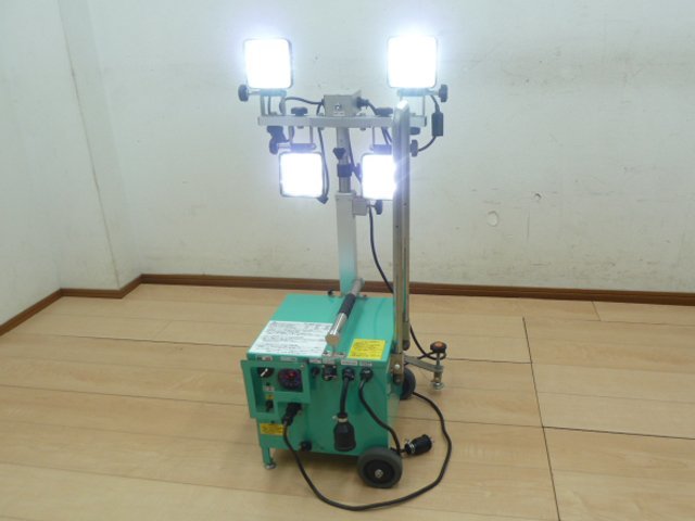見事な W340×D410×H900~1420mm 4灯 (1) 投光機 LED 充電式 バッテリー 夜間作業 イベント 作業灯 工場 工事 照明 ランプ ライト キャスター 投光器