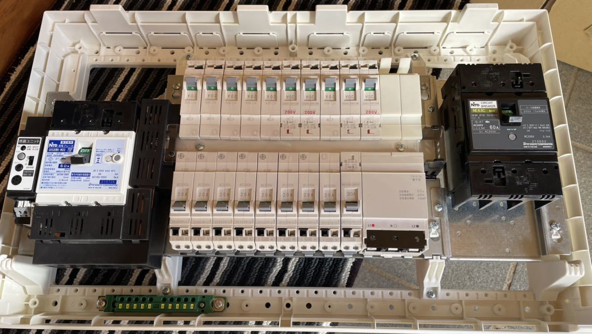 パナソニック スタンダード住宅分電盤 漏電ブレーカ BQRF810222 パナソニック スタンダード住宅分電盤 漏電ブレーカ BQRF810222