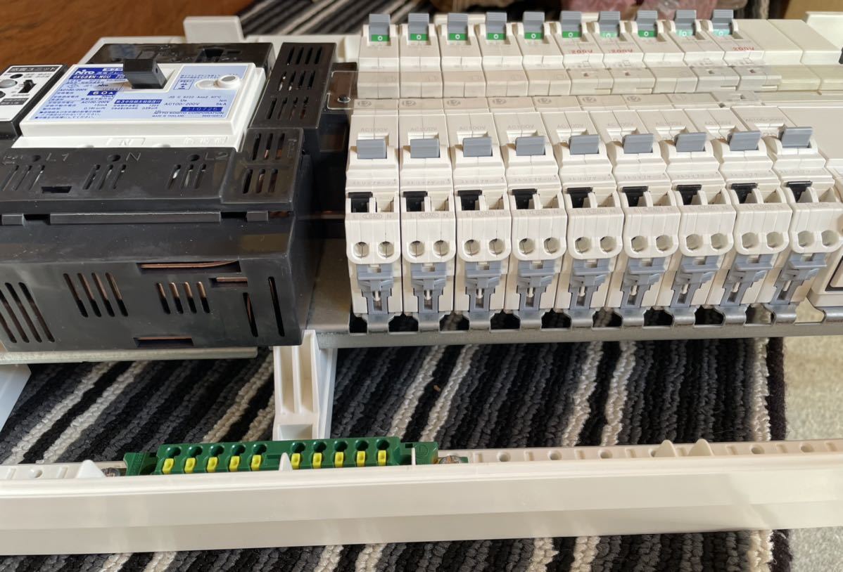 パナソニック スタンダード住宅分電盤 漏電ブレーカ BQRF810222 パナソニック スタンダード住宅分電盤 漏電ブレーカ BQRF810222
