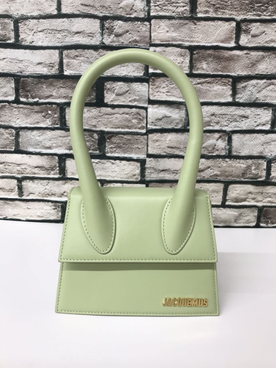 上品な ジャックムス JACQUEMUS Le Chinquito Moyen