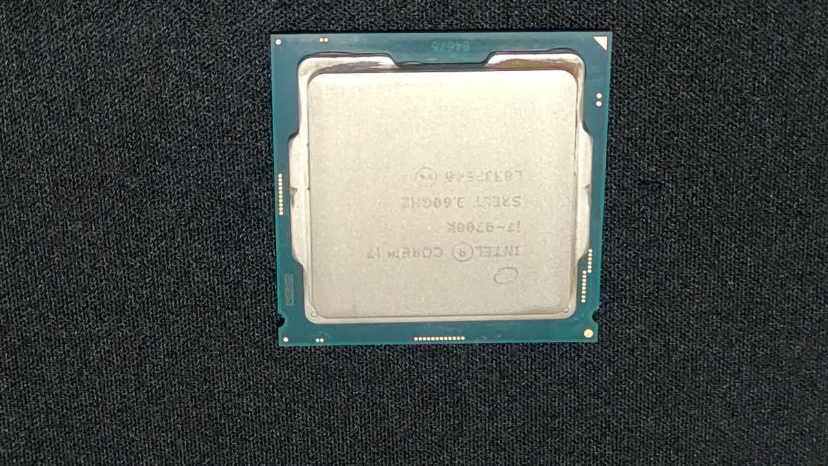 Intel Core i7 9700K 動作品