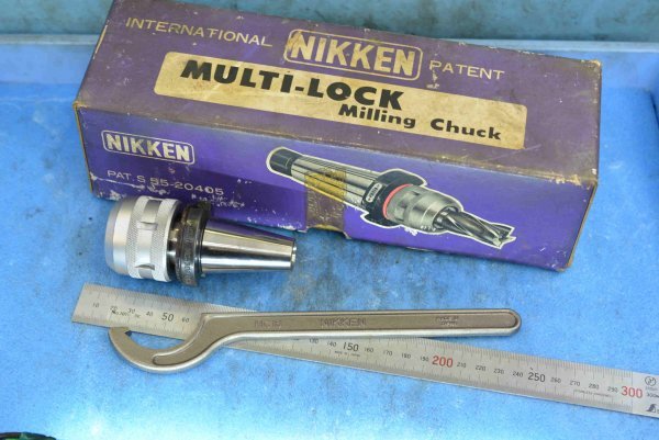 【本日特価】 日研 中古 チャック ミーリング NT30 MCA30F-16SL フライス盤 【本日特価】 日研 中古 チャック ミーリング NT30 MCA30F-16SL フライス盤
