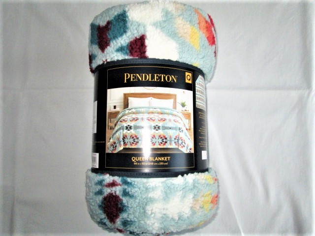 ★新品 コストコ PENDLETON QUEEN BLANKET ペンドルトン クイーン ブランケット 98in×92in(248cm×233cm) シェルパフリースリバーシブル★_画像1