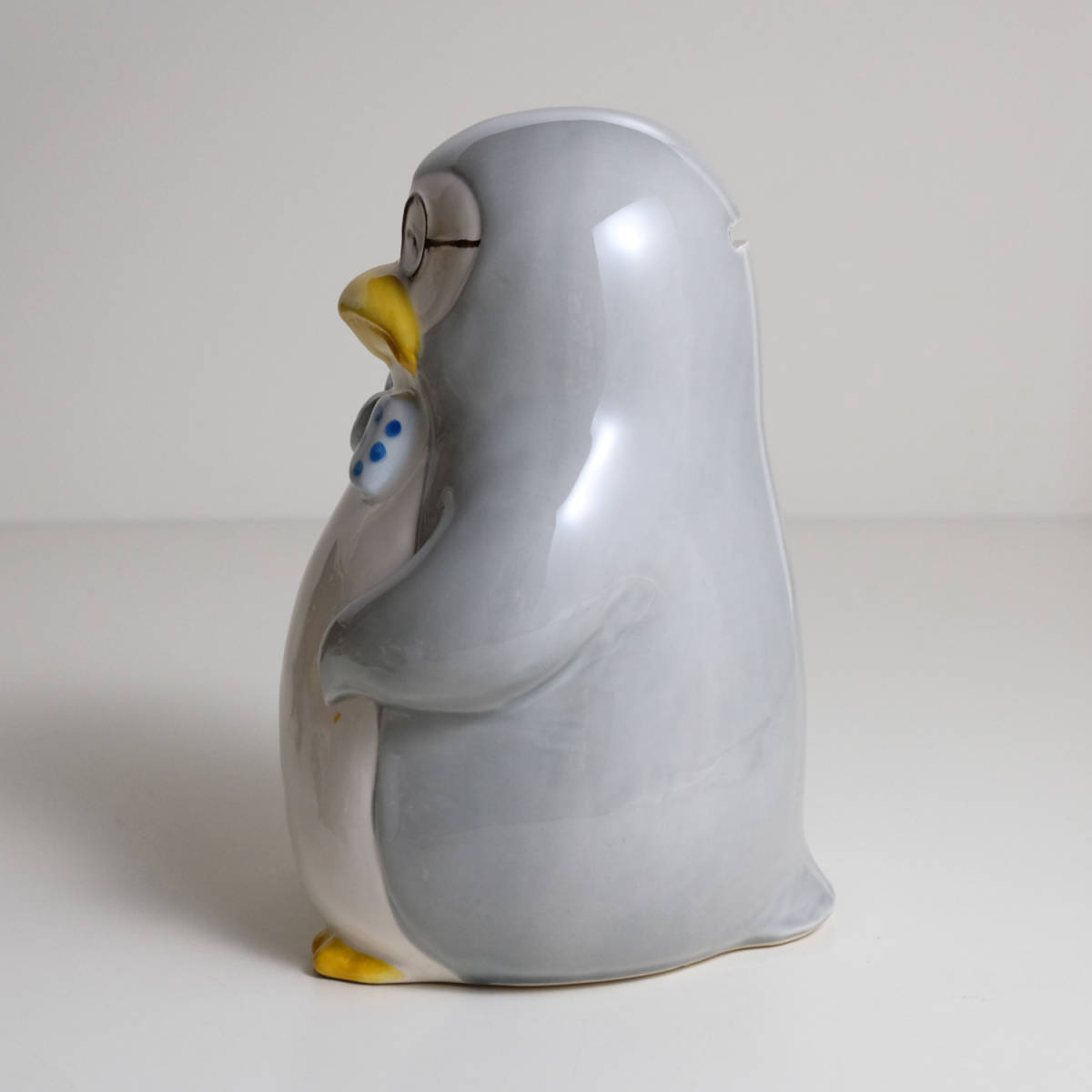 ペンギンの陶器貯金箱 置物 オブジェ インテリア フィギュア 人形 昭和レトロ_画像6