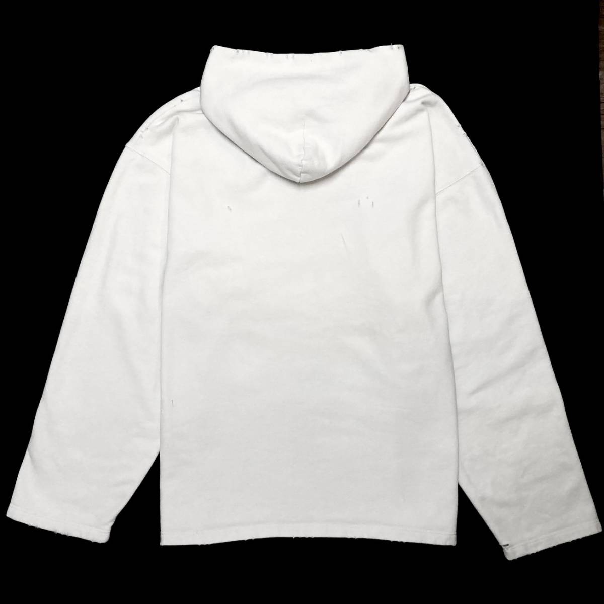 正規品 21AW 定価13万 BALENCIAGA ダメージ加工ピクセルロゴ 正規品 21AW 定価13万 BALENCIAGA ダメージ加工ピクセルロゴ