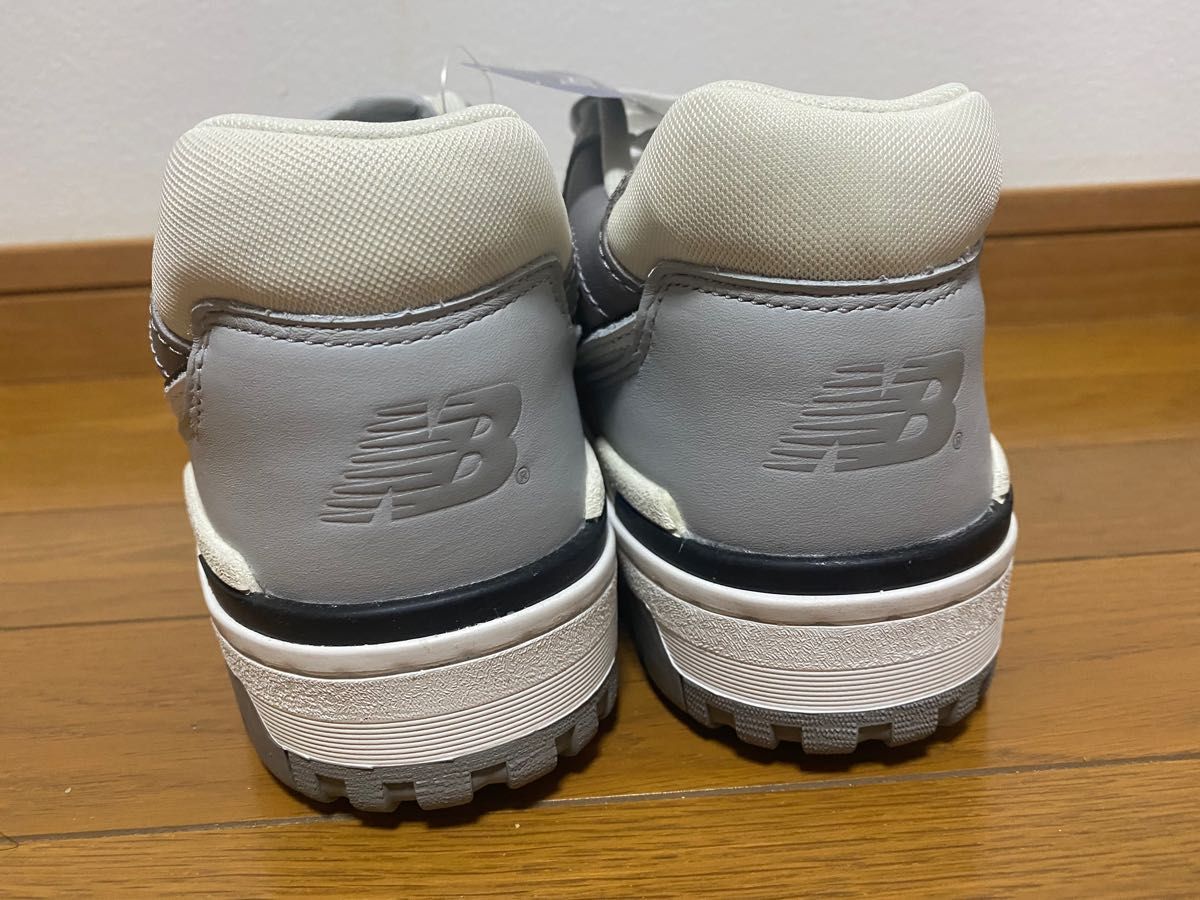 新品 ニューバランス 550 サンプル品 27 グレー ホワイト|PayPayフリマ