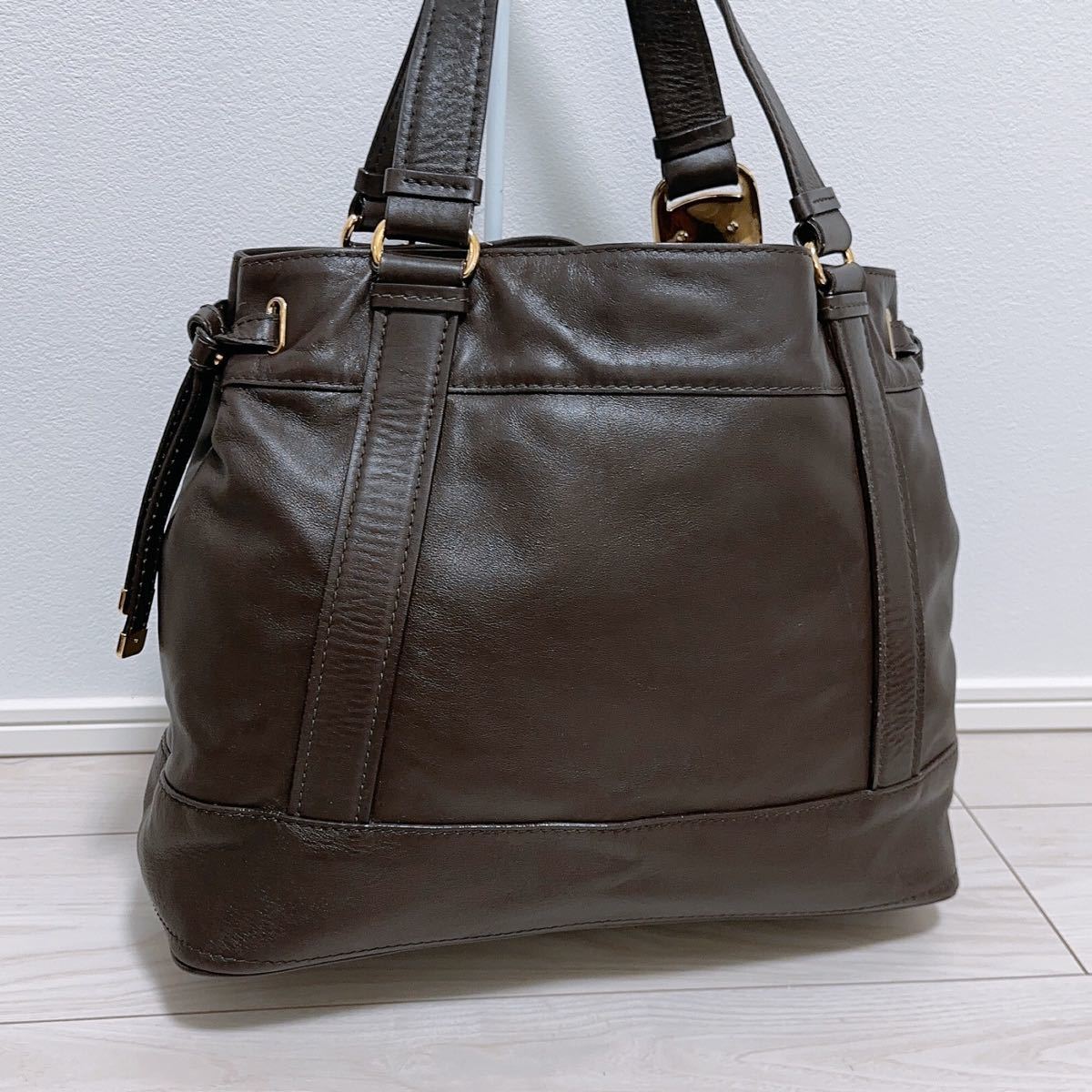 美品》Ferragamo(フェラガモ)トートバッグ オンラインストアサイト ...