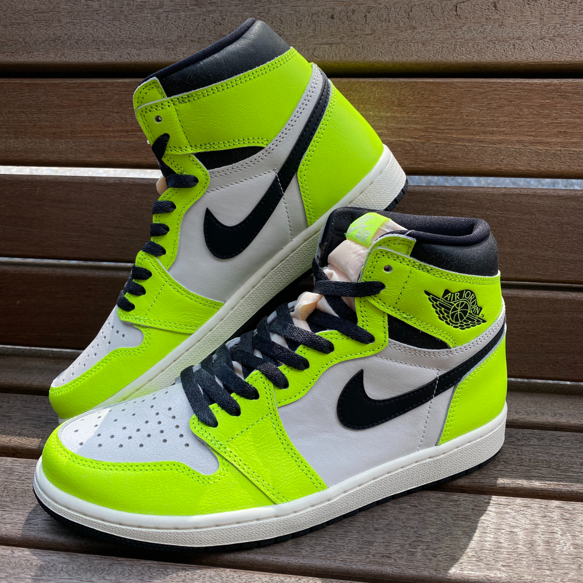 正規品 【us12】 NIKE ナイキ AIR JORDAN1 RETRO HGIH OG エアジョーダン1 レトロ ハイ AJ1 オリジナル 30cm ネオンカラー VOLT (AJ82)_画像2