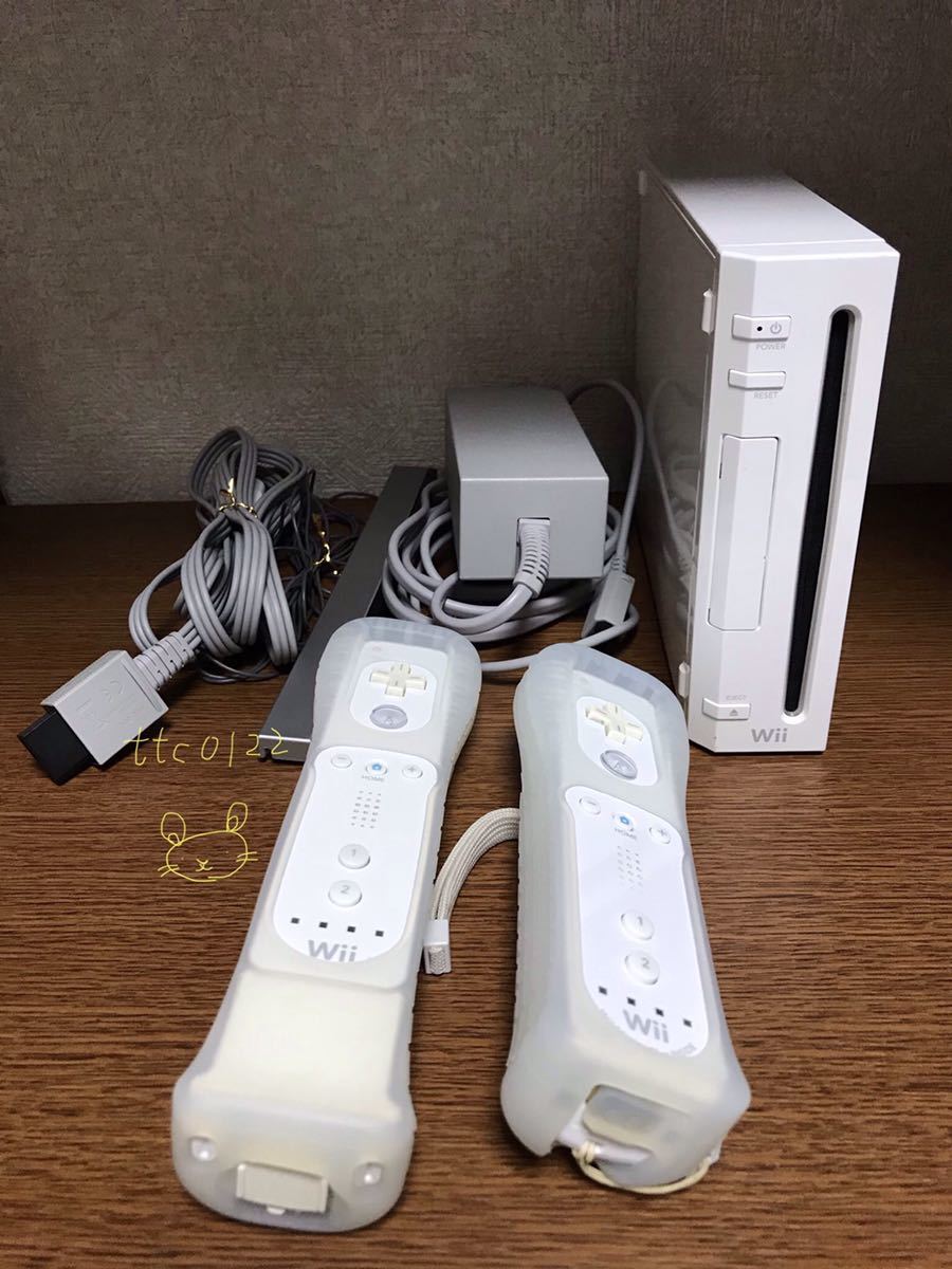 中古品 任天堂 Wii 本体 ホワイト wiiリモコン2個付属(片方はプラス) 動作確認_画像1