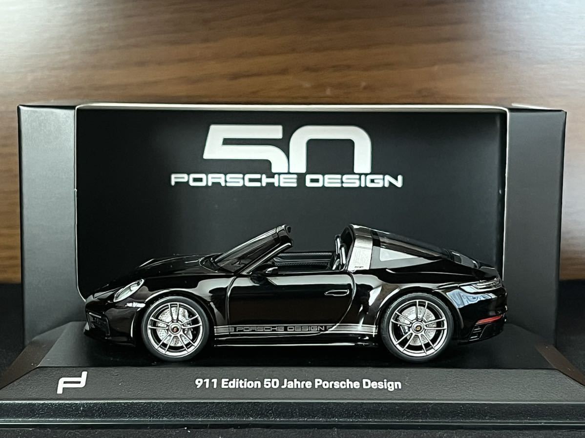 激安大特価! 1 43 ミニチャンプス ポルシェ 992 タルガ 4S グレー