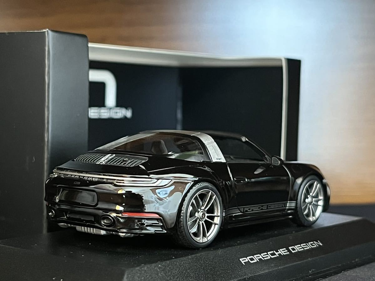 激安大特価! 1 43 ミニチャンプス ポルシェ 992 タルガ 4S グレー