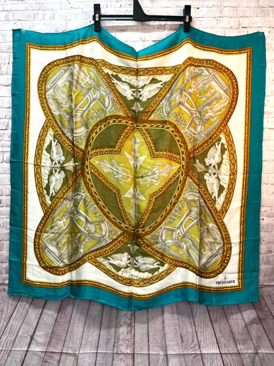 毎日続々入荷 トラサルディ ショール drenriquejmariani.com