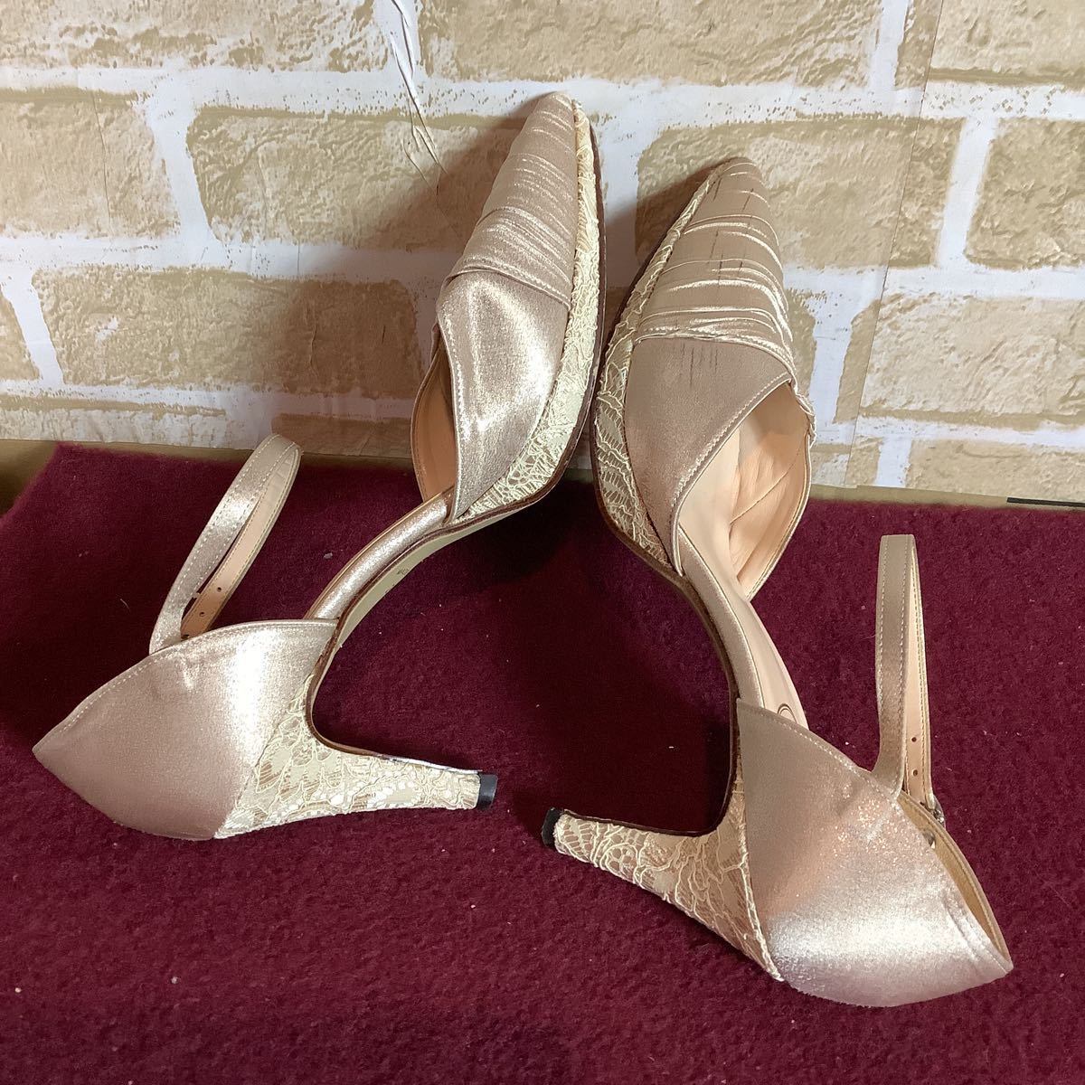 [ selling out! free shipping!]A-253 Le Chione! ankle strap pumps!24.5cm! Gold! beige! party! wedding! two next .! dress! used!