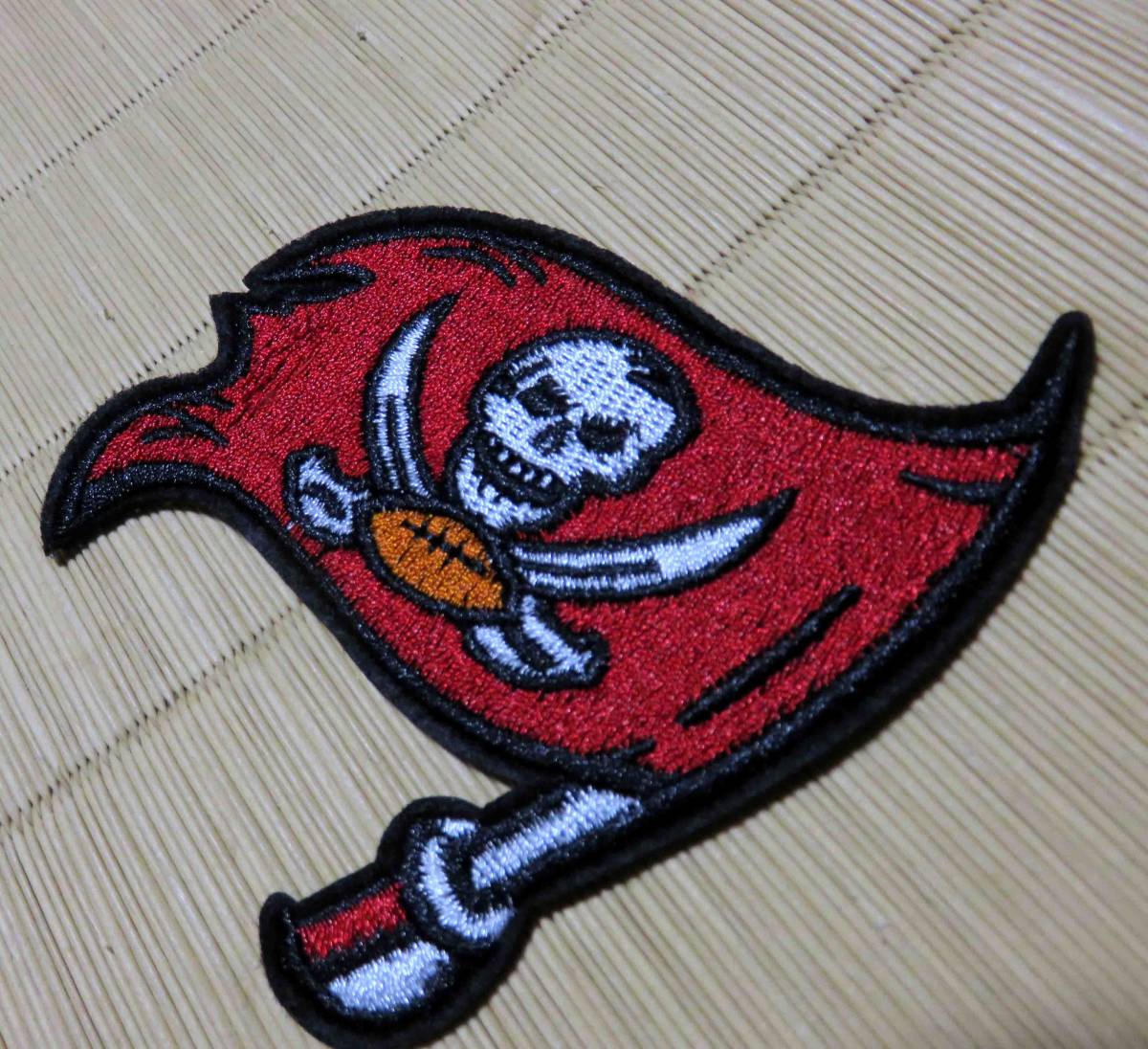  sea .US red flag TB..* new goods NFL tongue pa Bay *ba crab a-zTampa Bay Buccaneers embroidery badge * America US american football American football 