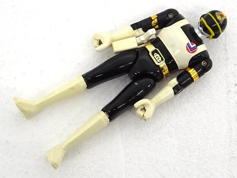 残りわずか】 虹屋新品 バンダイ 超合金 電撃戦隊チェンジマン