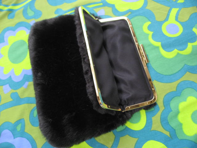  new goods Ray BEAMS eko fur clutch bag black Beams 