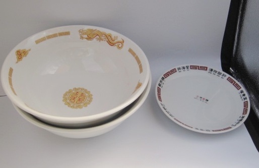 ラーメン碗 用2客  皿1枚 中古の画像1