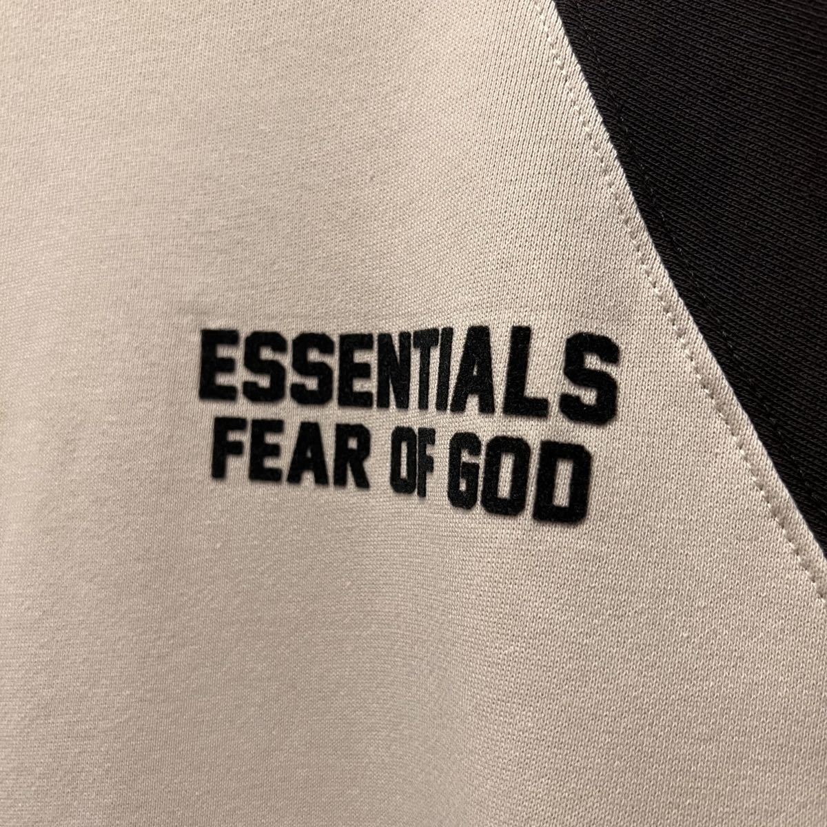 新作 fear of God Essentials KIDS スウェット パーカー　12 XXSサイズ　レディース　キッズ用_画像4