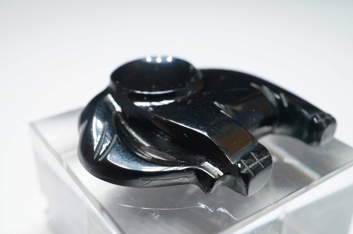 売れ筋・人気アイテム 商品 希少!35年前の原石を加工彫刻!極上天然オニキス「象」彫刻研磨 オニキス