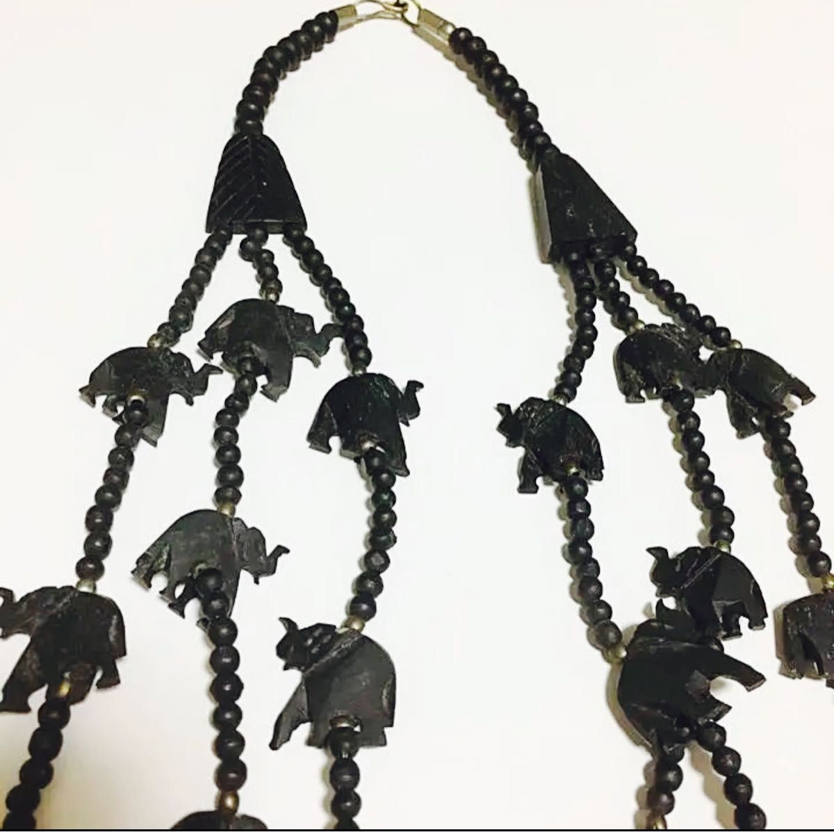 ゾウの木製 三連ネックレス