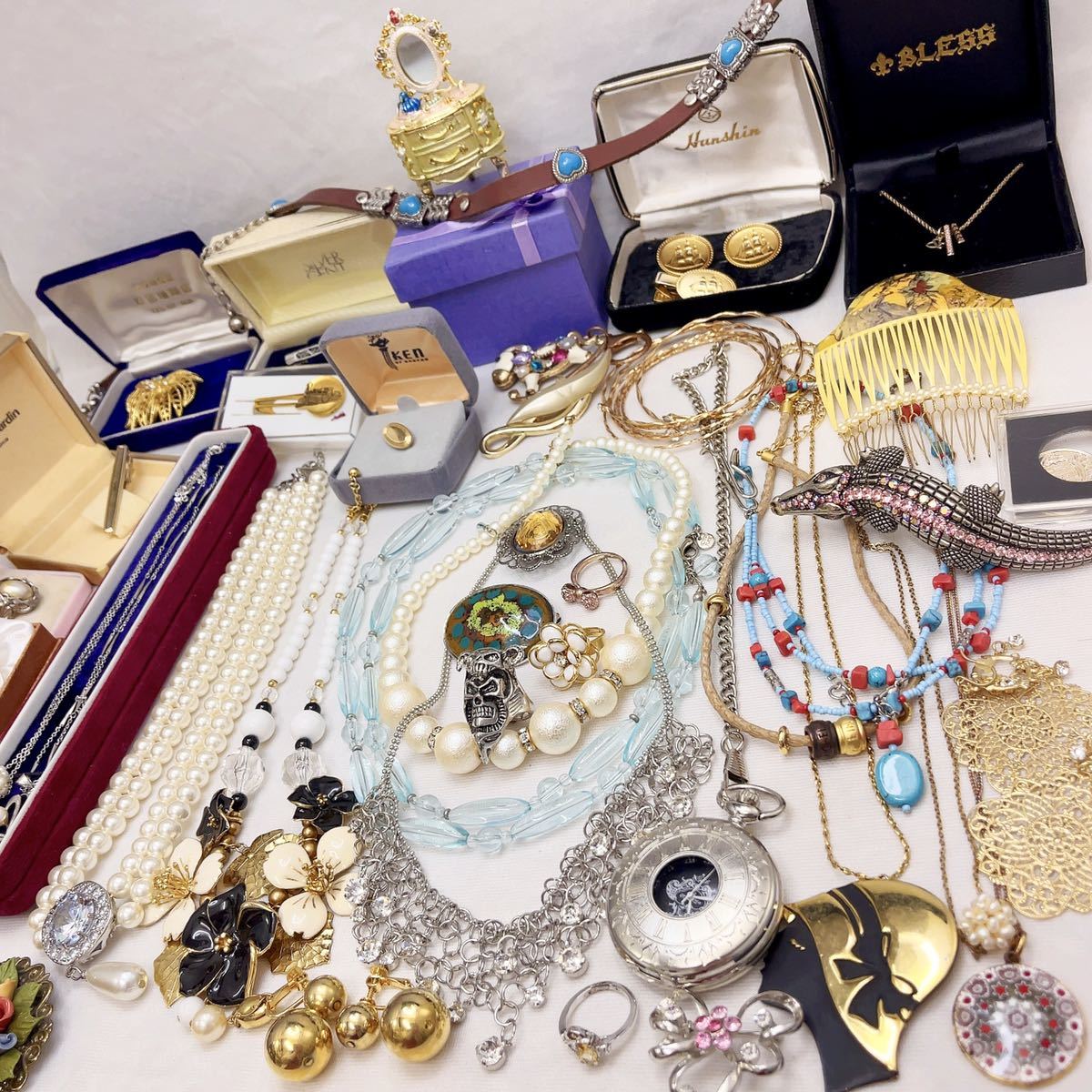 Yahoo!オークション - 遺品整理 ヴィンテージアクセサリーまとめて