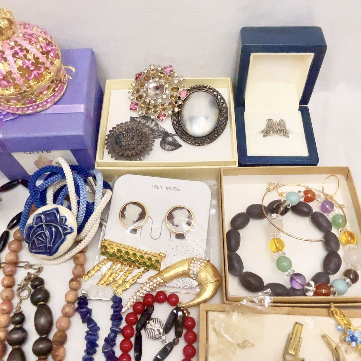 ヤフオク! - 遺品整理 ヴィンテージアクセサリーまとめて パール/天然石...