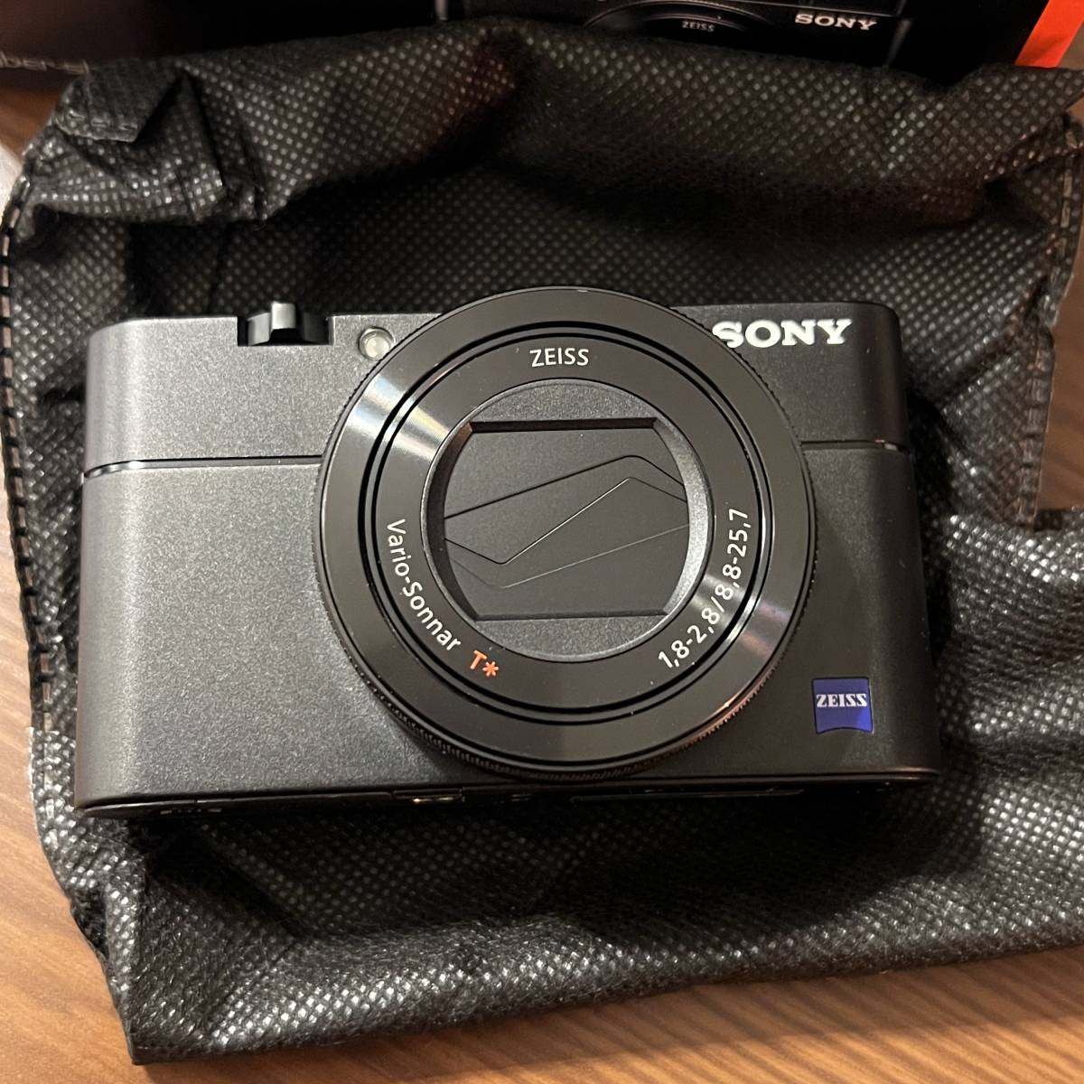 SONY RX100M6 予備バッテリーとオプション付き 独特の素材 41820円