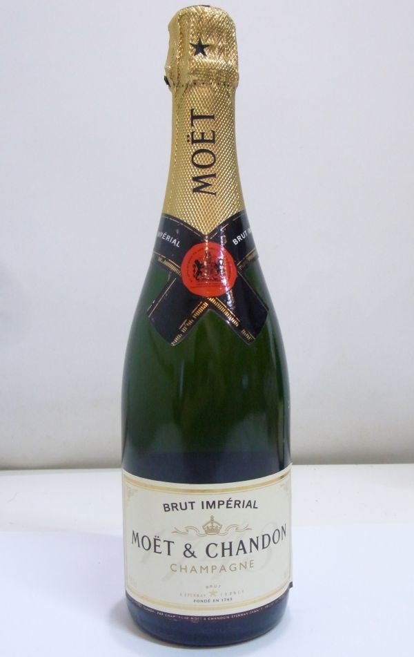 シャンパン MOET お酒 古酒 アルコール オンラインショッピングサイト