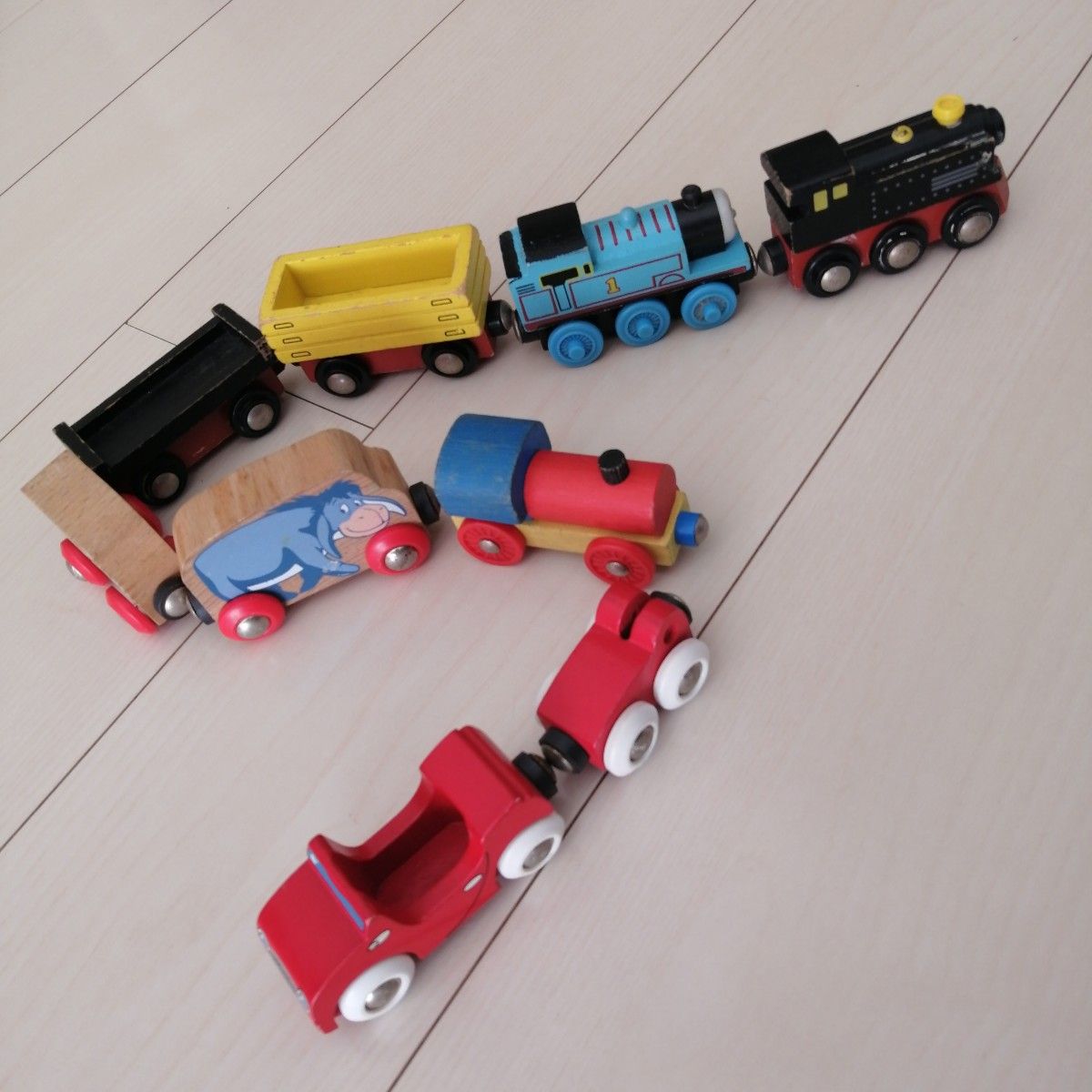 木製レール　機関車　トーマス　おもちゃ