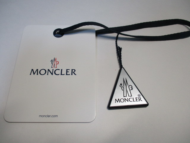 Yahoo!オークション - 2022年最新 モンクレール MONCLER 三角 Yahoo!オークション - 2022年最新 モンクレール MONCLER 三角