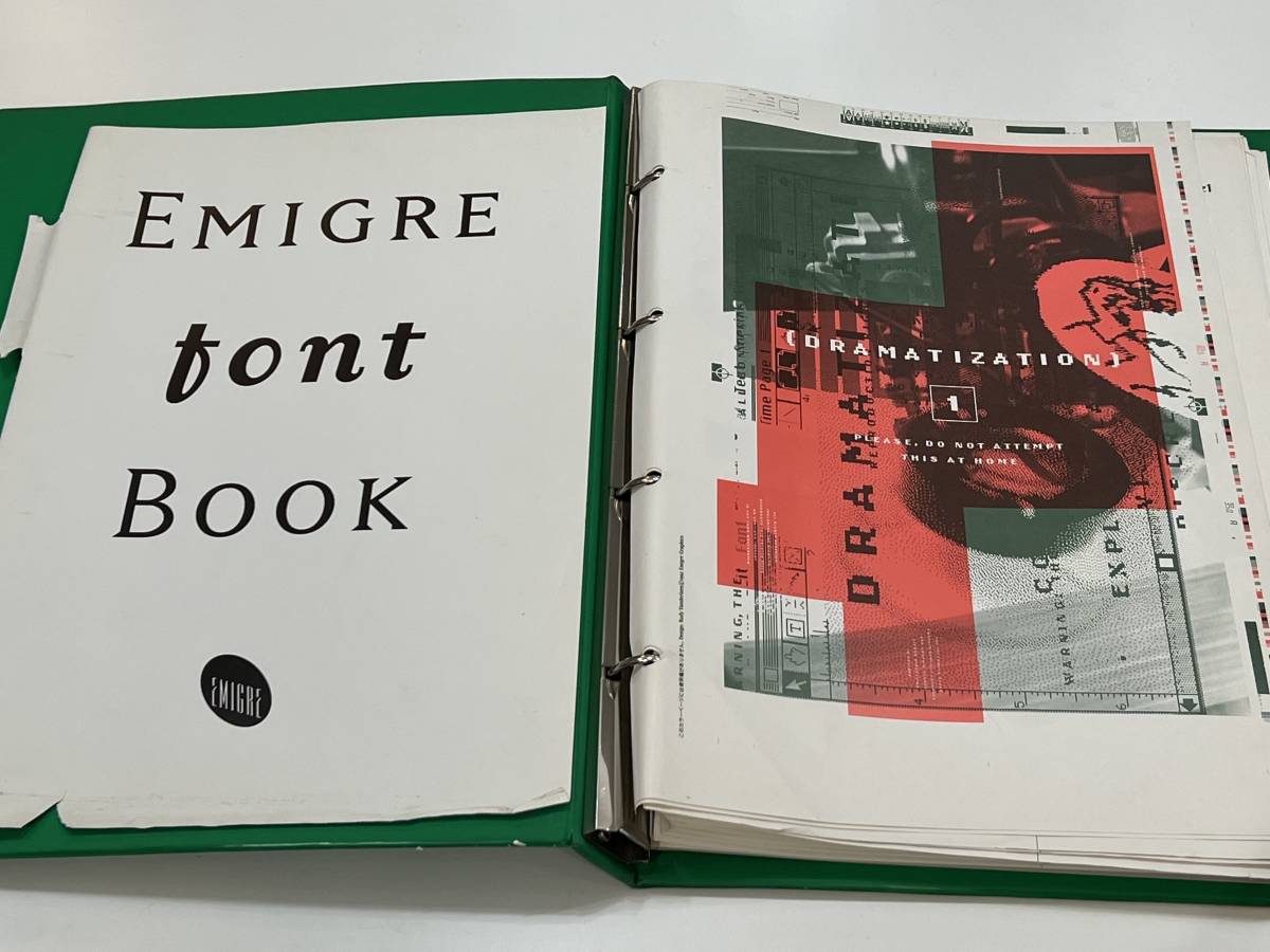 限定値下げ!【貴重レア】EMIGRE FONT BOOK Ⅰ- II 2冊セット / 活字製作所 エミグレのアルファベット書体見本帳 - デザイン 限定値下げ!【貴重レア】EMIGRE FONT BOOK Ⅰ- II 2冊セット / 活字製作所 エミグレのアルファベット書体見本帳 - デザイン