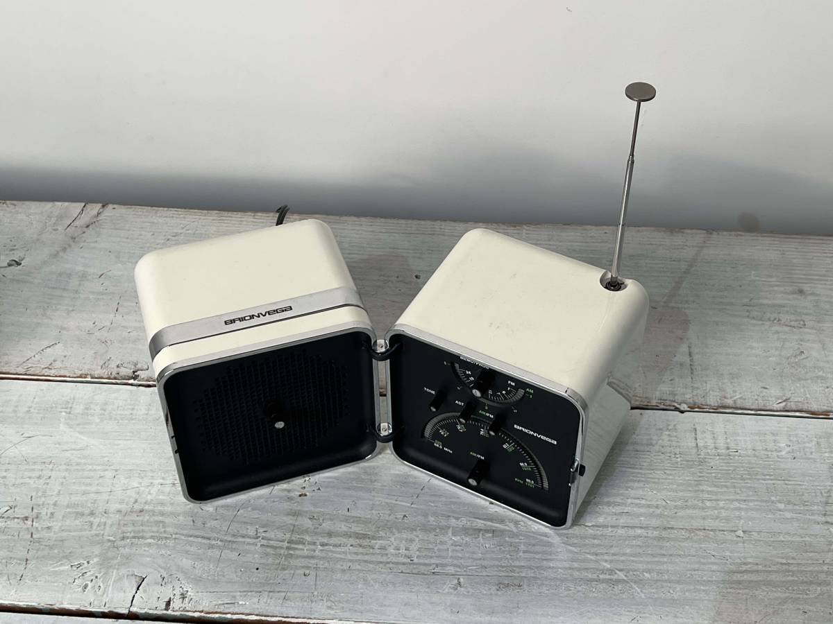 1965年デザイン】BRIONVEGA ts522 ブリオンベガ キューブラジオ 1965年デザイン】BRIONVEGA ts522 ブリオンベガ キューブラジオ