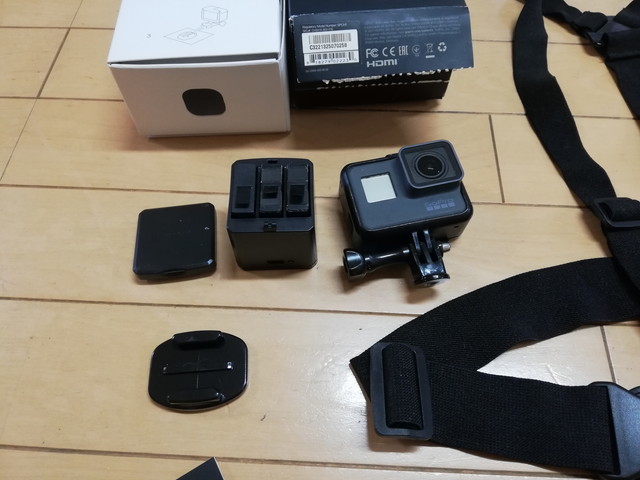 GoProアクションカメラHERO６Blackの色々セット自撮り棒のおまけ付き