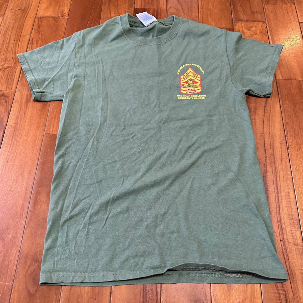 沖縄 米軍放出品 USMC MARINE ミリタリー Tシャツ オシャレ ファッション 古着 ビンテージ SMALL OD (管理番号BCD1)の画像1