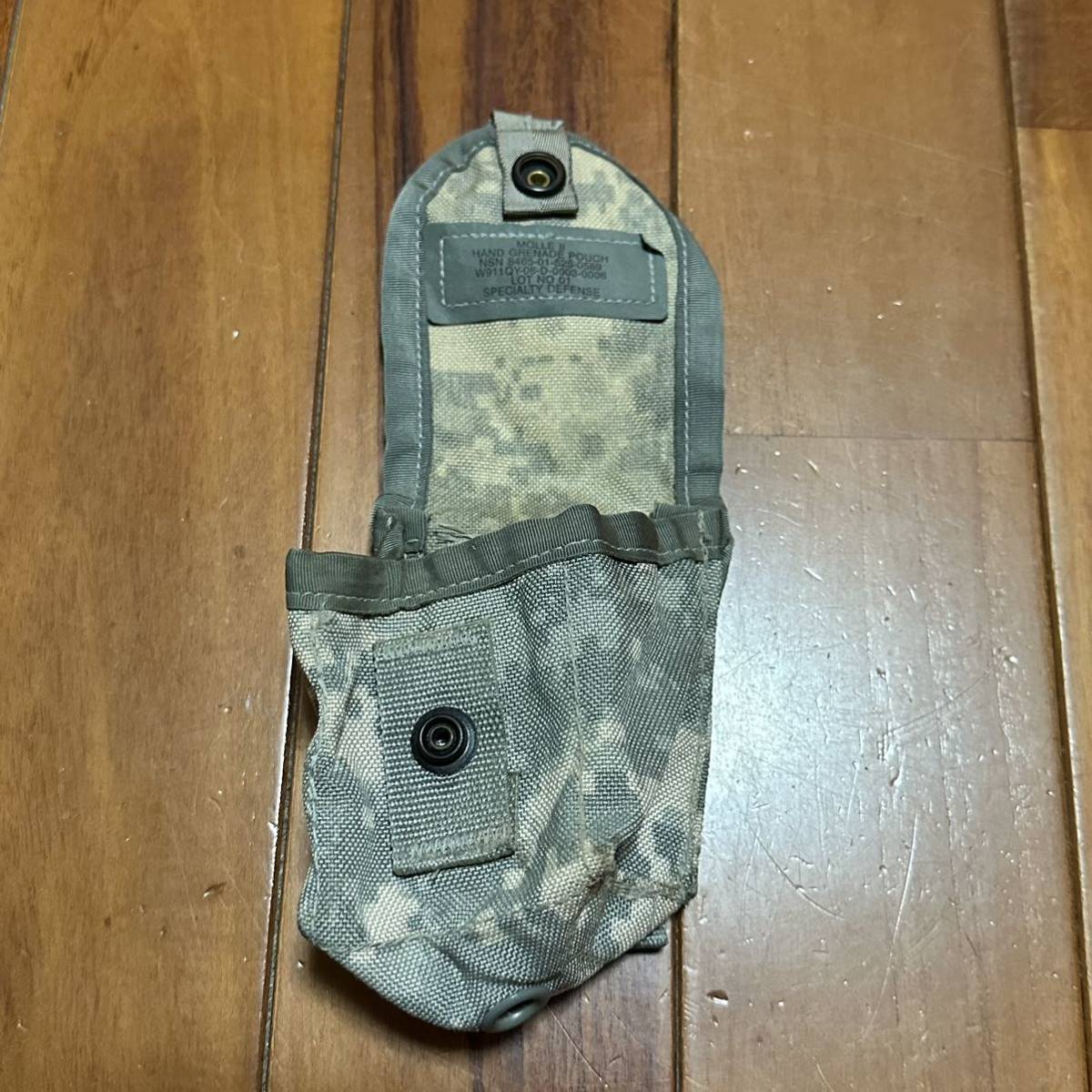 沖縄 米軍実物 MOLLE II HAND GRENADE POUCH グレネード ポーチ (管理番号CCC34)_画像3