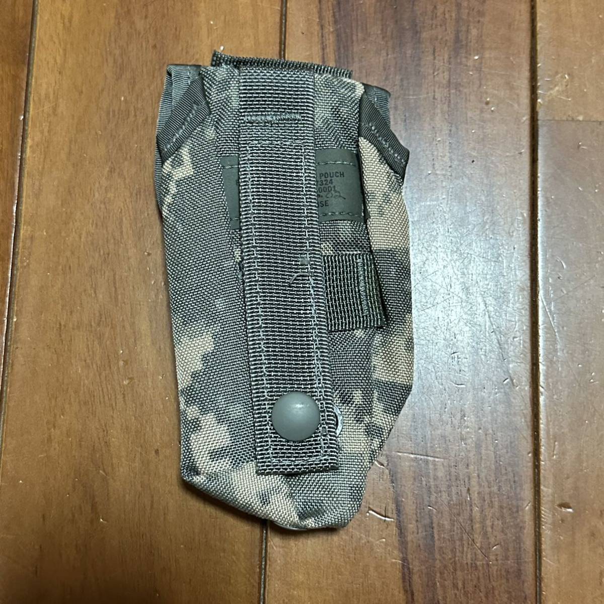 沖縄 米軍実物 MOLLE II FLASH BANG GRENADE POUCH グレネード ポーチ (管理番号CCC36)_画像2