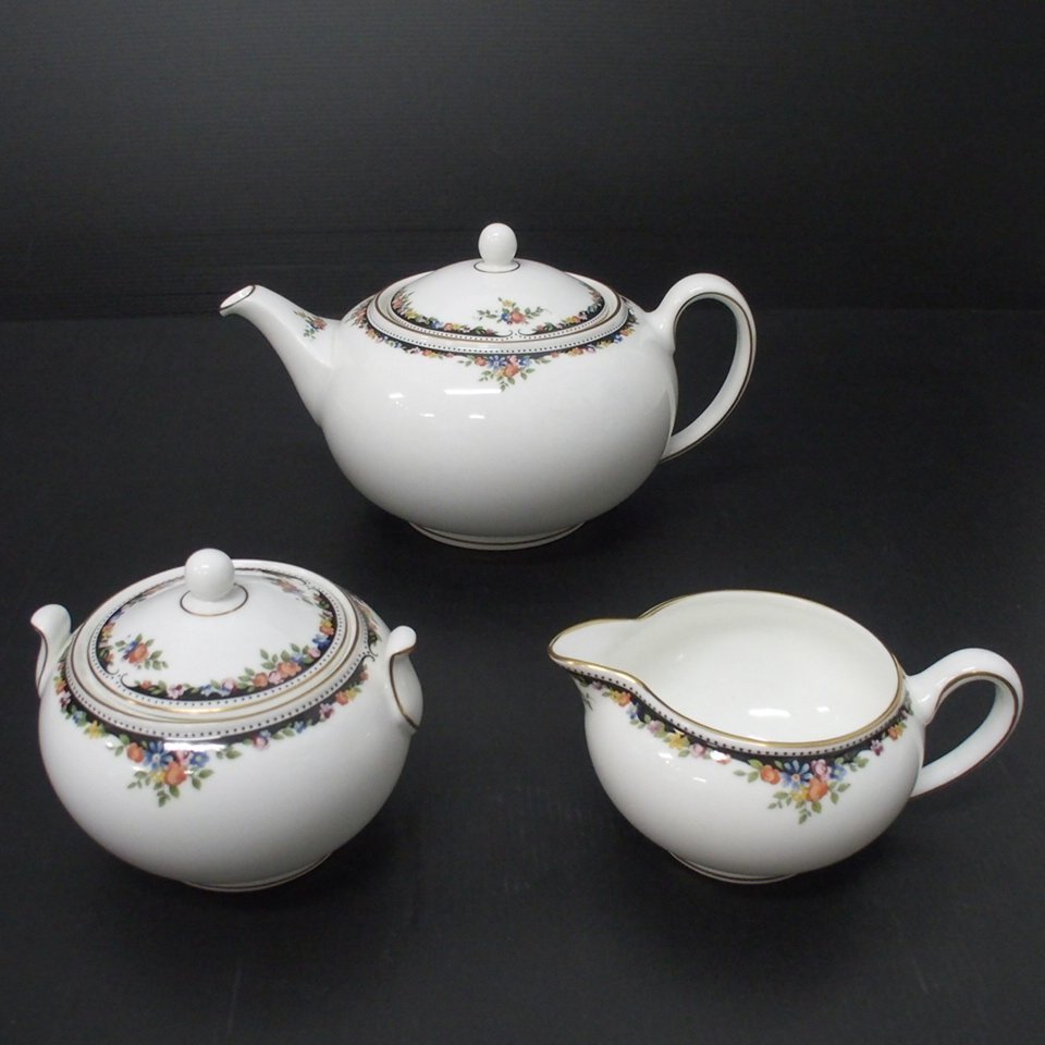 WEDGWOOD/OSBORNE 8点ティーセット-