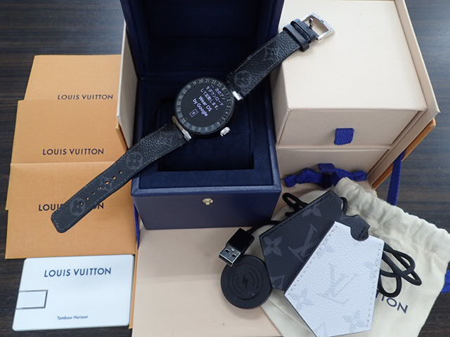 美品 LOUIS VUITTON ルイ ヴィトン タンブール ホライゾン スマートウォッチ QA051 腕時計