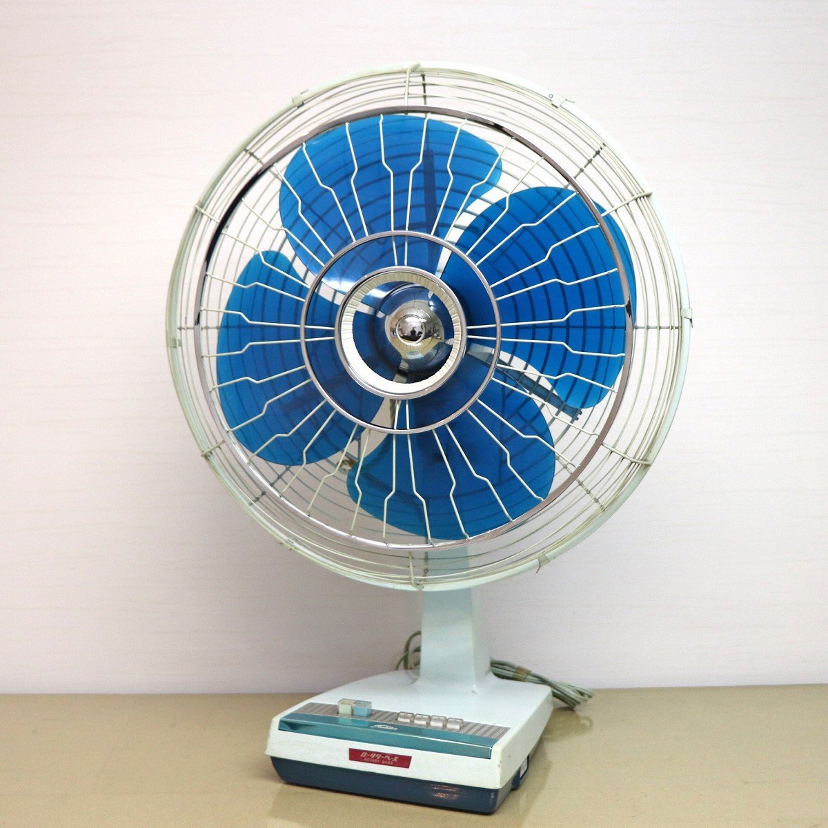 レトロ ヴィンテージ 扇風機 ジャンク TOSHIBA Yahoo!オークション - TOSHIBA・東芝・レトロ扇風機・昭和レトロ