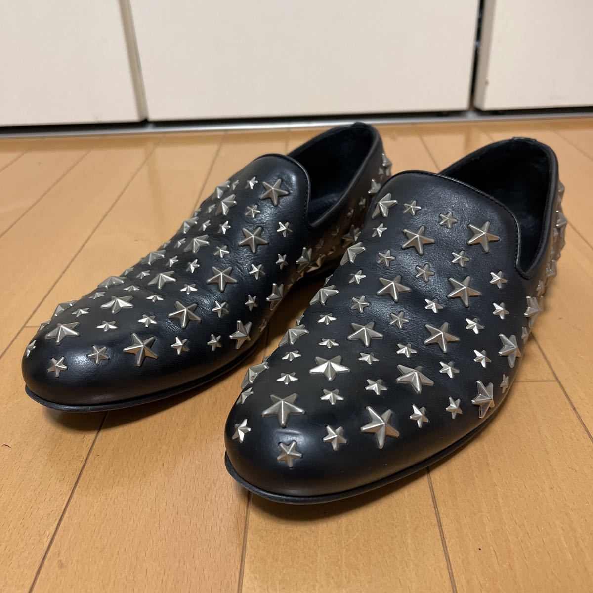 5%OFF】 ジミーチュウ レザー スター スタッズ ローファー 41 jimmy