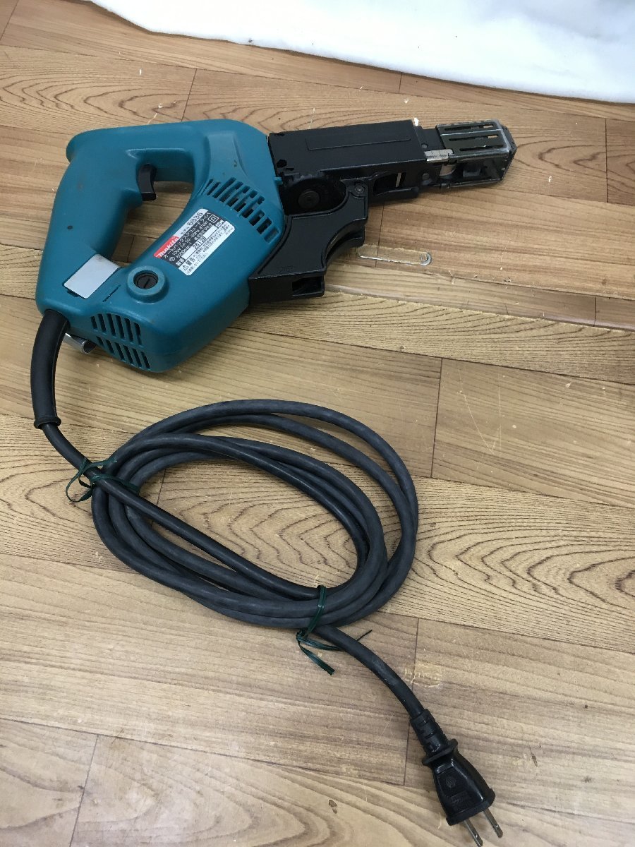 【中古品】makita オートパックスクリュードライバ 6836 /IT04KK8ERM3Q_画像3