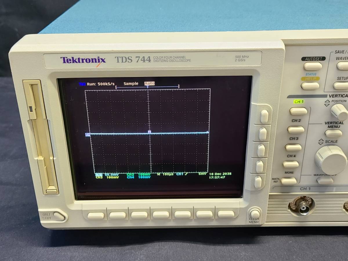 Tektronix TDS744 Digital Oscilloscope デジタルオシロスコープ [0265] - 2