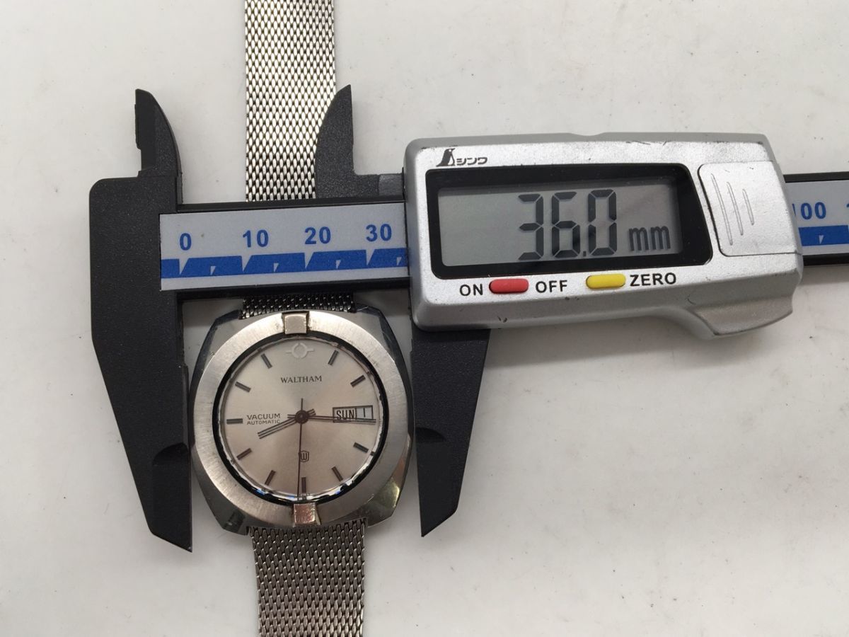 1201-504S⑭17336　腕時計　WALTHAM　ウォルサム　メンズ　VACCUM　バキューム　デイデイト　シルバー文字盤　自動巻き_画像9