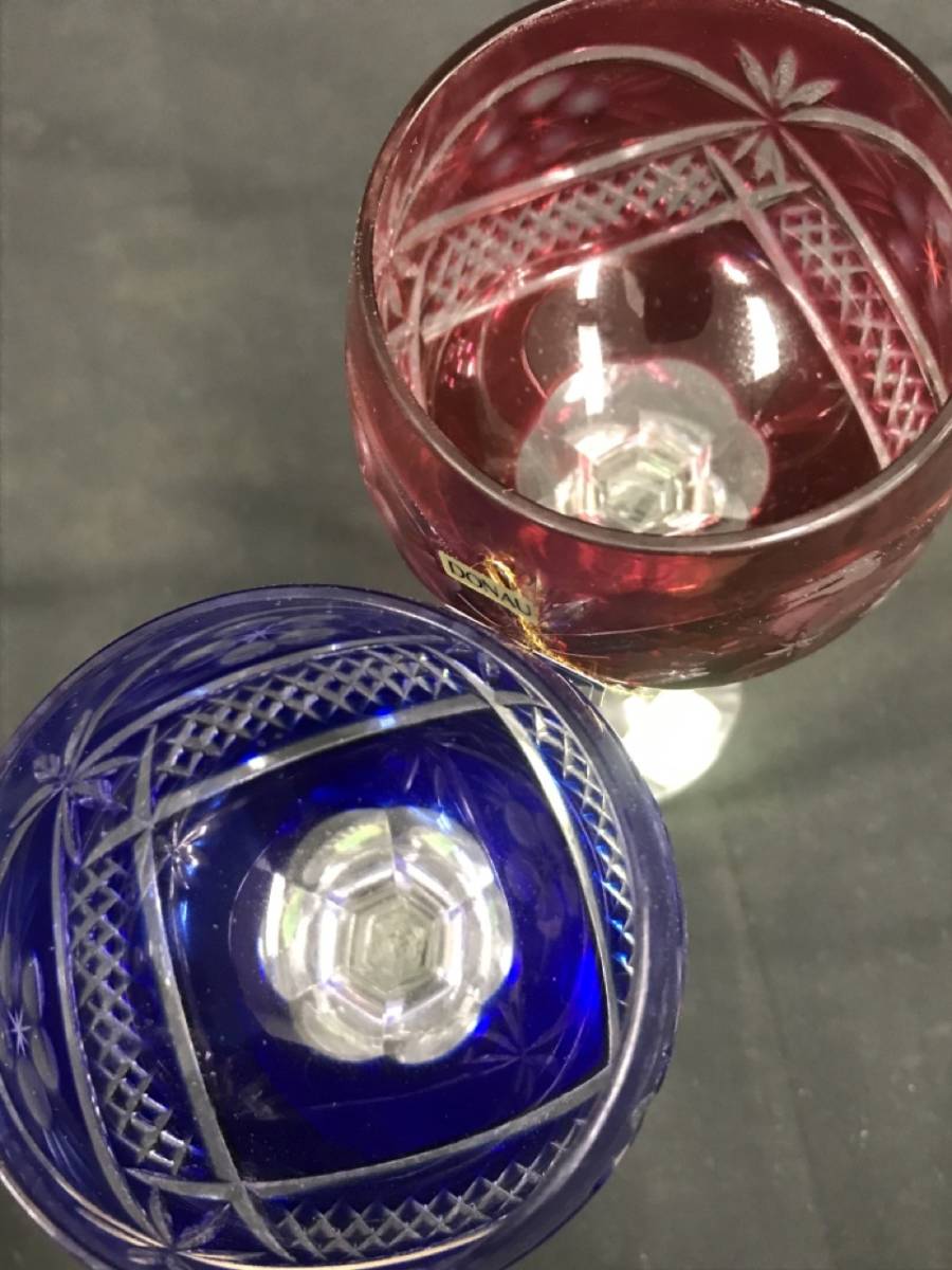 1102-996TM⑮17115 グラス CRYSTAL DONAU クリスタルドナウ 切子 ワイングラス 食器 レッド 赤 ブルー 青 ケース付き_画像5