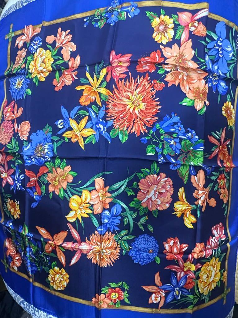 GUCCI】希少 シルクスカーフ 大判スカーフ イタリア製 縦横約86cm 花柄