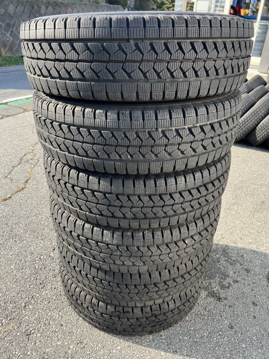 99%以上節約 超バリ山ブリヂストン BLIZZAK W979 215 70R17.5 118 116L LT