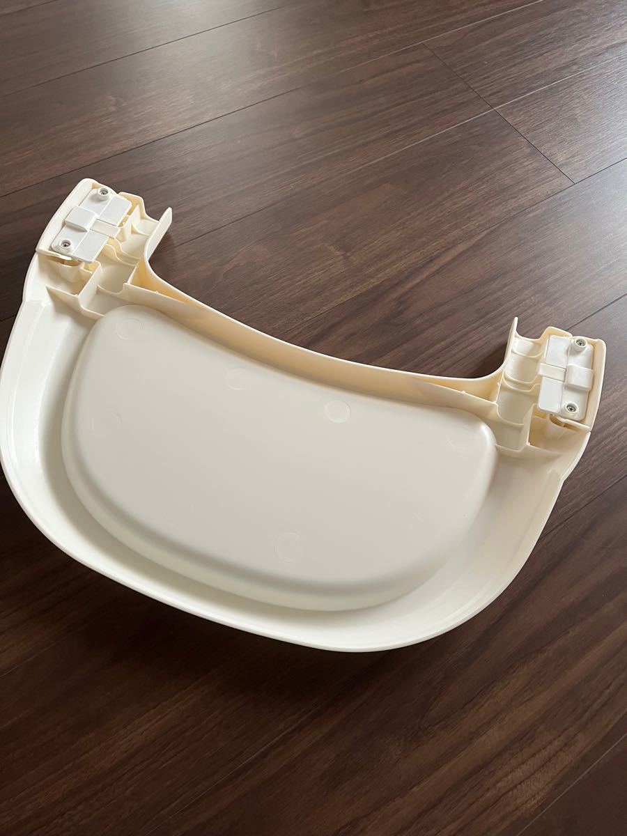 コンビ 純正品 ネムリラ ルシエスAT テーブルのみ ホワイト コンビ 純正品 ネムリラ ルシエスAT テーブルのみ ホワイト