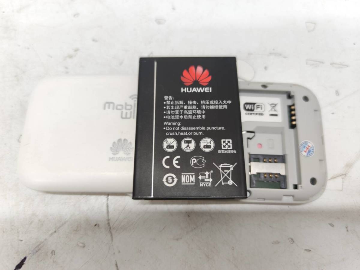 送料無料g09704 HUAWEI Mobile WiFi E5573C モバイルルーター_画像4